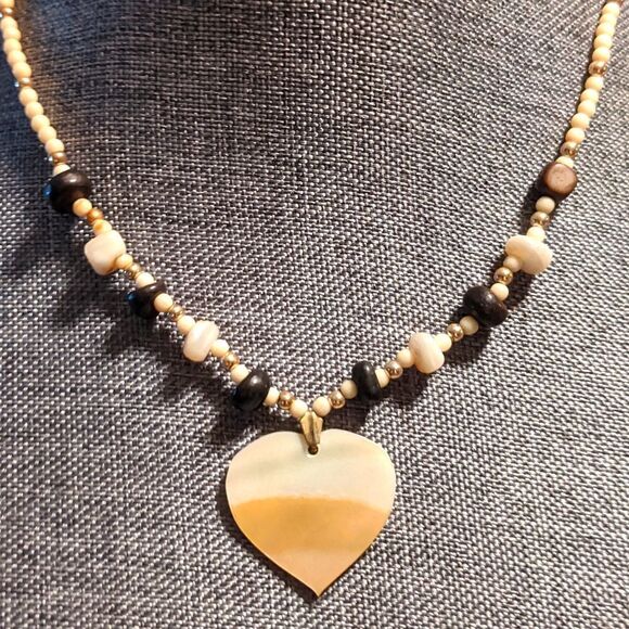 Vintage mother of pearl dbl sided heart, raw hetian jade blk opal, bead necklace - Picture 5 of 13